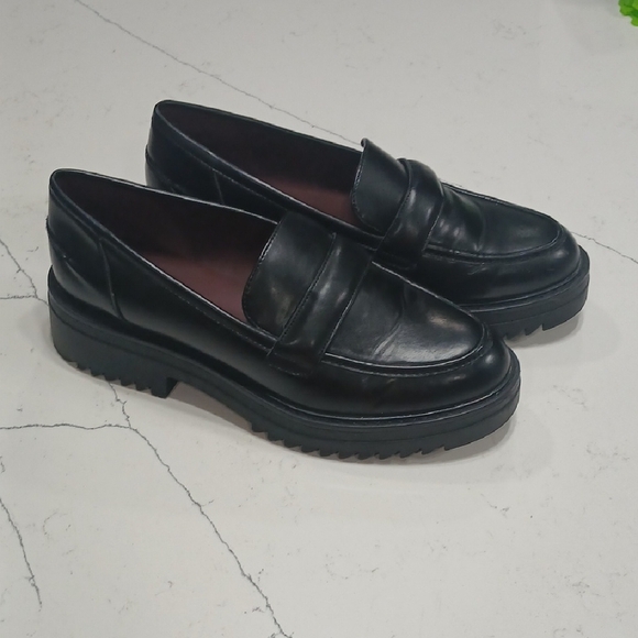 Black Loafers By Limelight Man Made Material, Sz 11, Gentle Useda little scratch - Picture 1 of 7